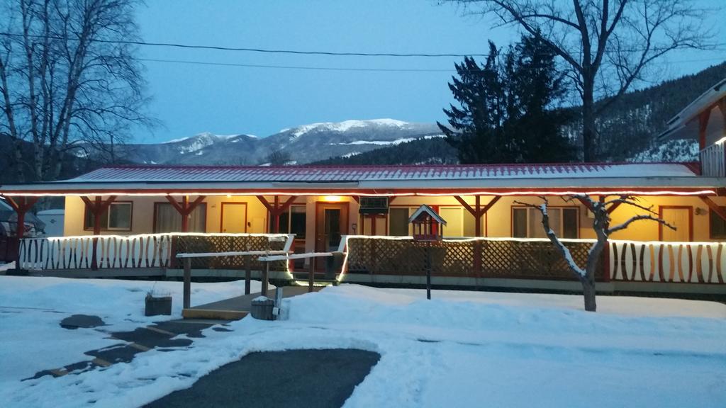 Rivermount Motel Little Fort Exterior foto